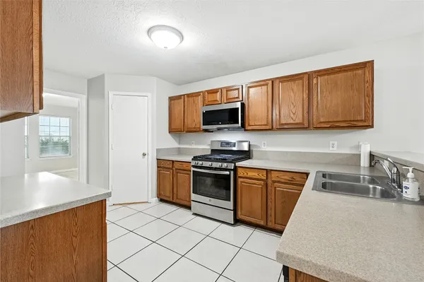 $2,100 | 7818 Black Gap Drive, Cypress, TX 77433