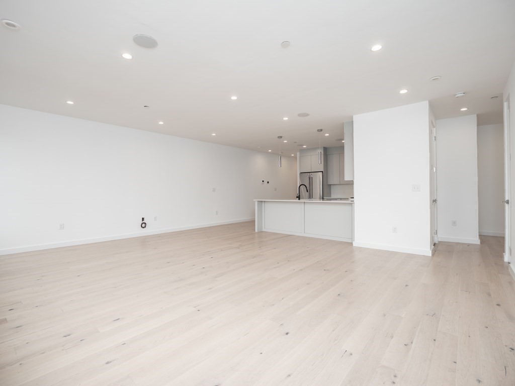 340 West 2nd Street, Unit 19 Boston, MA 02127 - Photo 15 of 38