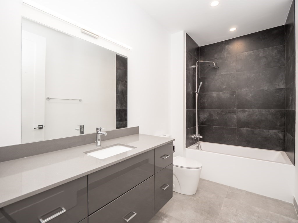 340 West 2nd Street, Unit 19 Boston, MA 02127 - Photo 16 of 38