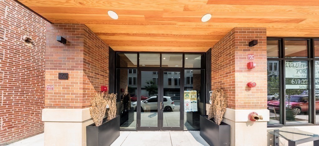 340 West 2nd Street, Unit 19 Boston, MA 02127 - Photo 29 of 38