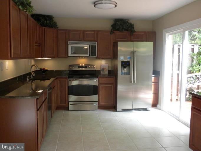 2413 Albot Road Reston, VA 20191 - Photo 2 of 24 Kitchen