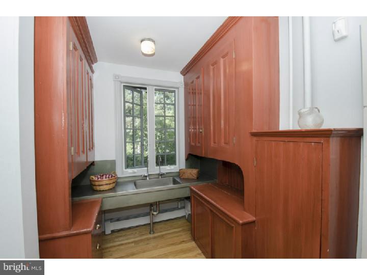 423 St Davids Road Wayne, PA 19087 - Photo 11 of 25 Gallery Image 11