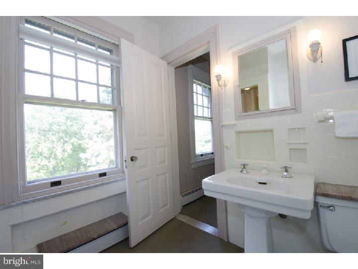 423 St Davids Road Wayne, PA 19087 - Photo 16 of 25 Gallery Image 16