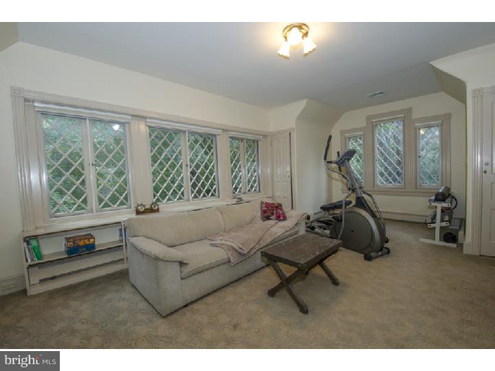 423 St Davids Road Wayne, PA 19087 - Photo 18 of 25 Gallery Image 18