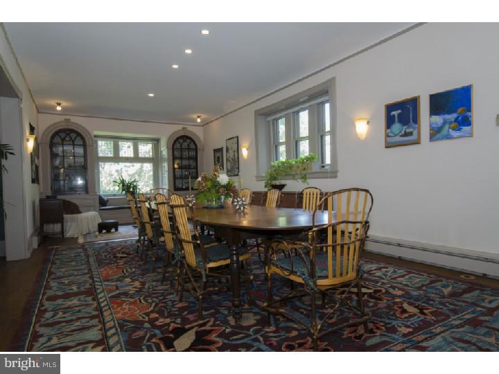 423 St Davids Road Wayne, PA 19087 - Photo 6 of 25 Gallery Image 6