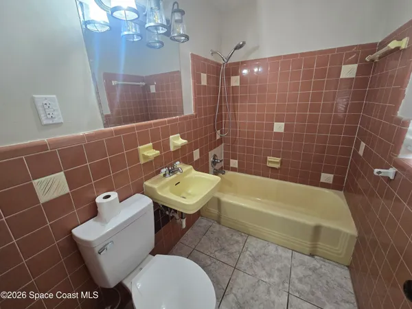$2,200 | 39 East Azalea Circle, Rockledge, FL 32955