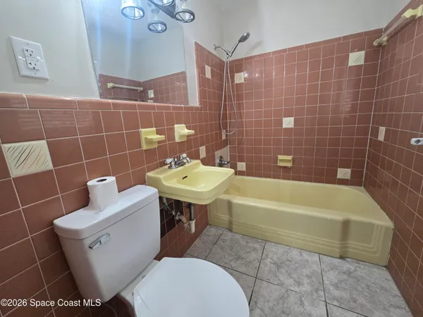 $2,200 | 39 East Azalea Circle, Rockledge, FL 32955