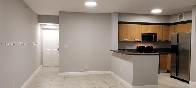 $2,600 | 471 Northeast 25th Street, Unit 202, Miami, FL 33137