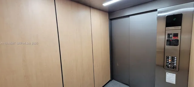 $2,500 | 471 Northeast 25th Street, Unit 202, Miami, FL 33137