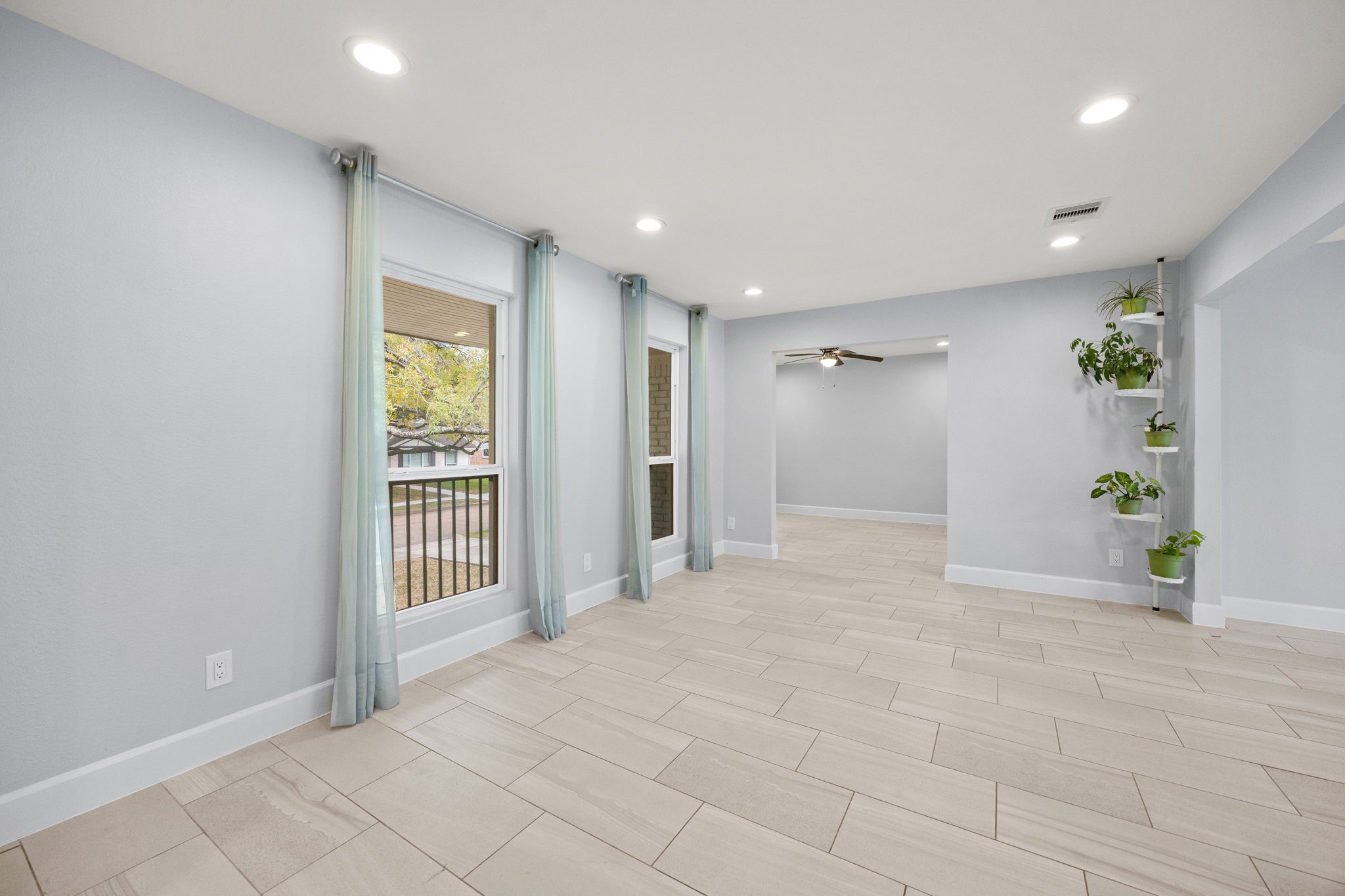 5006 Lymbar Drive Houston, TX 77096 - Photo 7 of 42