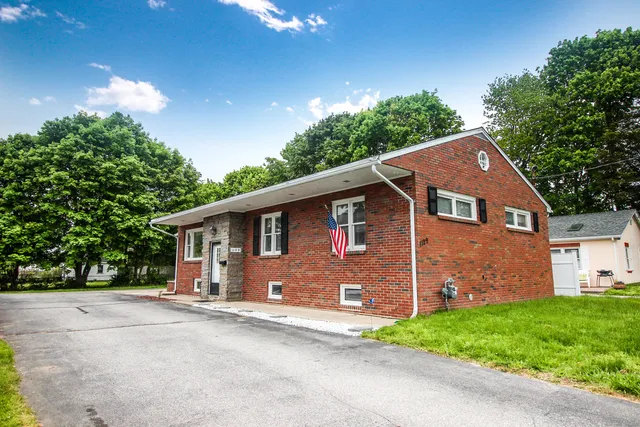 $3,700 | 1129 Ocean Avenue, New London, CT 06320