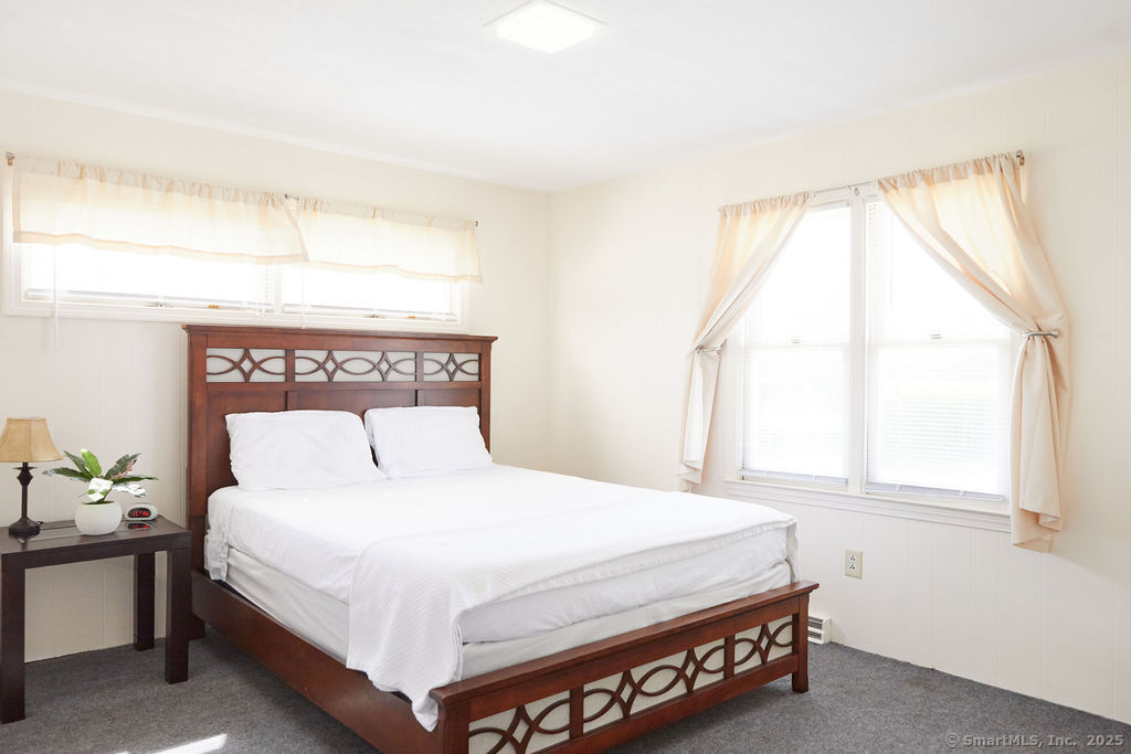 1129 Ocean Avenue New London, CT 06320 - Photo 12 of 22