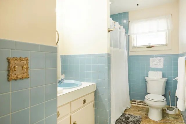 $3,700 | 1129 Ocean Avenue, New London, CT 06320