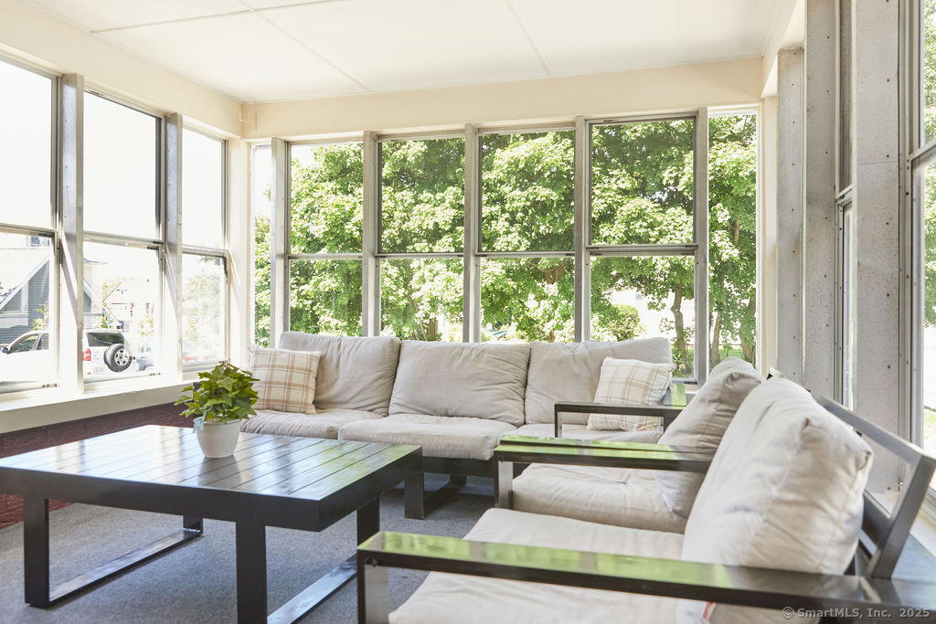 1129 Ocean Avenue New London, CT 06320 - Photo 19 of 22