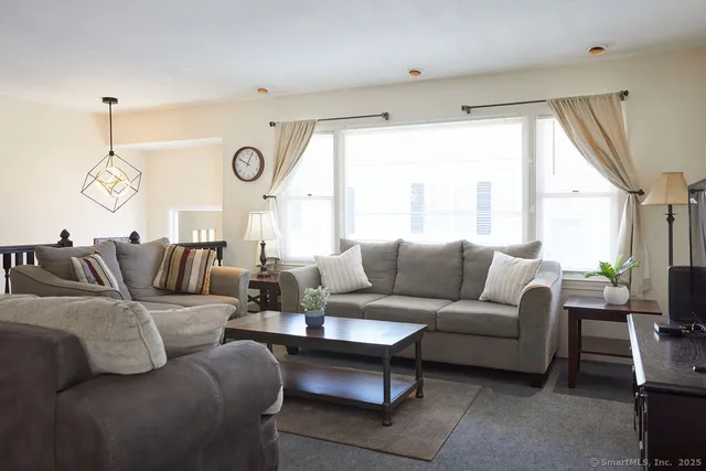 $3,700 | 1129 Ocean Avenue, New London, CT 06320