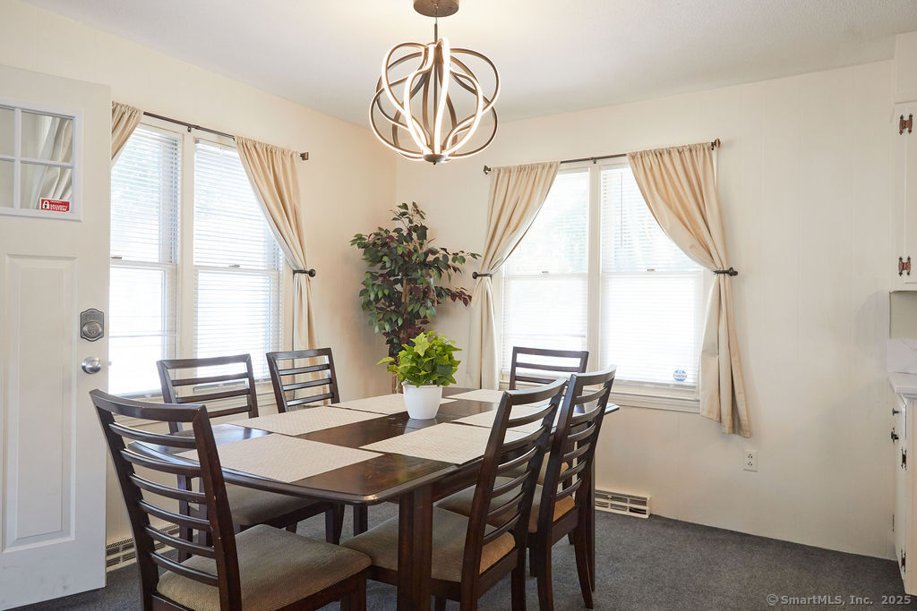 1129 Ocean Avenue New London, CT 06320 - Photo 6 of 22