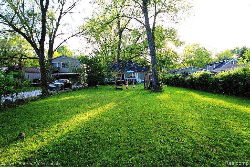 22736 Power Farmington, MI 48336 - Photo 13 of 13 Backyard