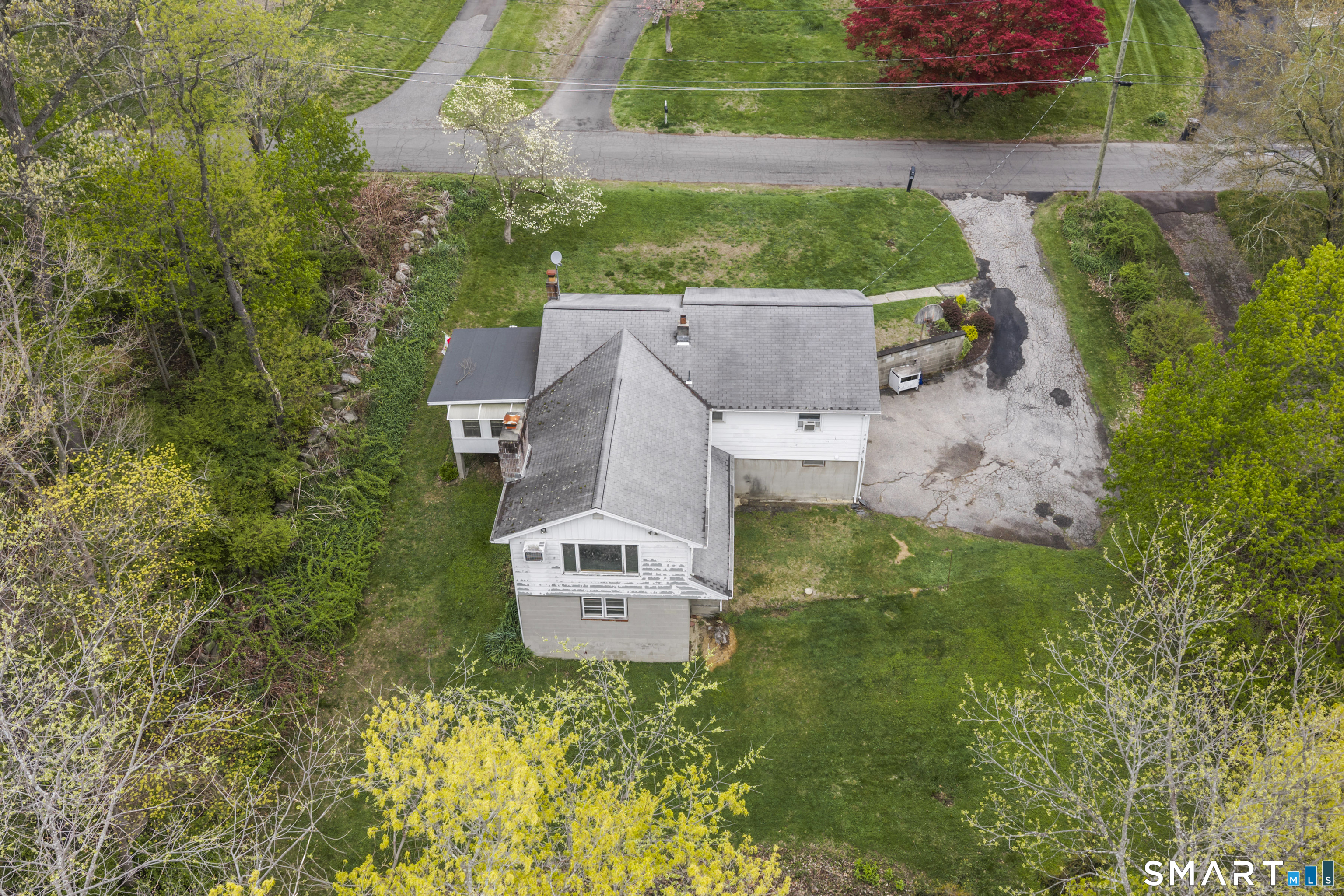 6 Sunrise Road Danbury, CT 06810 - Photo 2 of 38