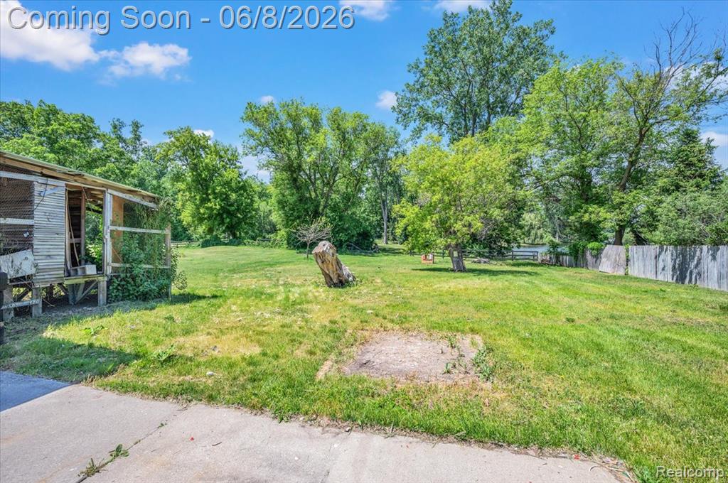 730 Bogie Lake Road White Lake, MI 48383 - Photo 20 of 22