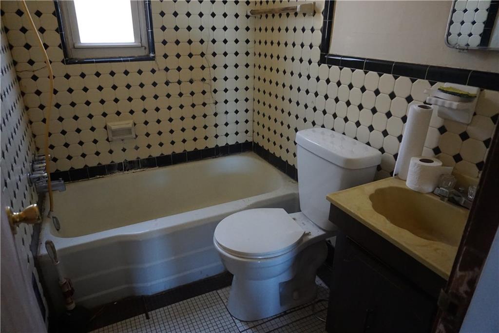 1574 Bevan Road Pittsburgh, PA 15227 - Photo 8 of 8 Gallery Image 8