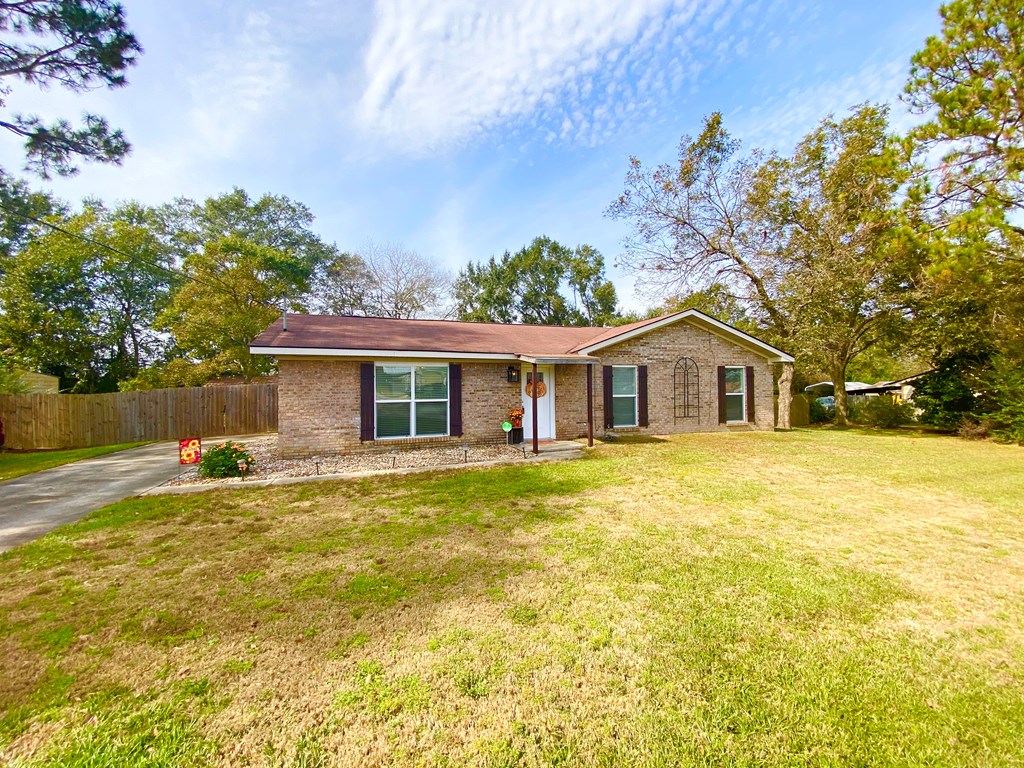 106 Windy Hill Road Taylor, AL 36301 - Photo 3 of 15