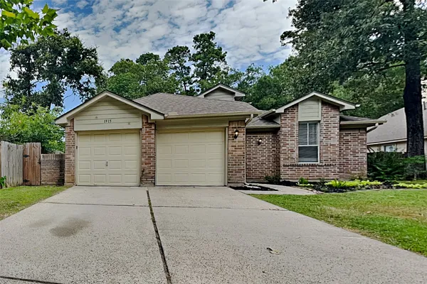 $2,075 | 1915 Creston Drive, Spring, TX 77386