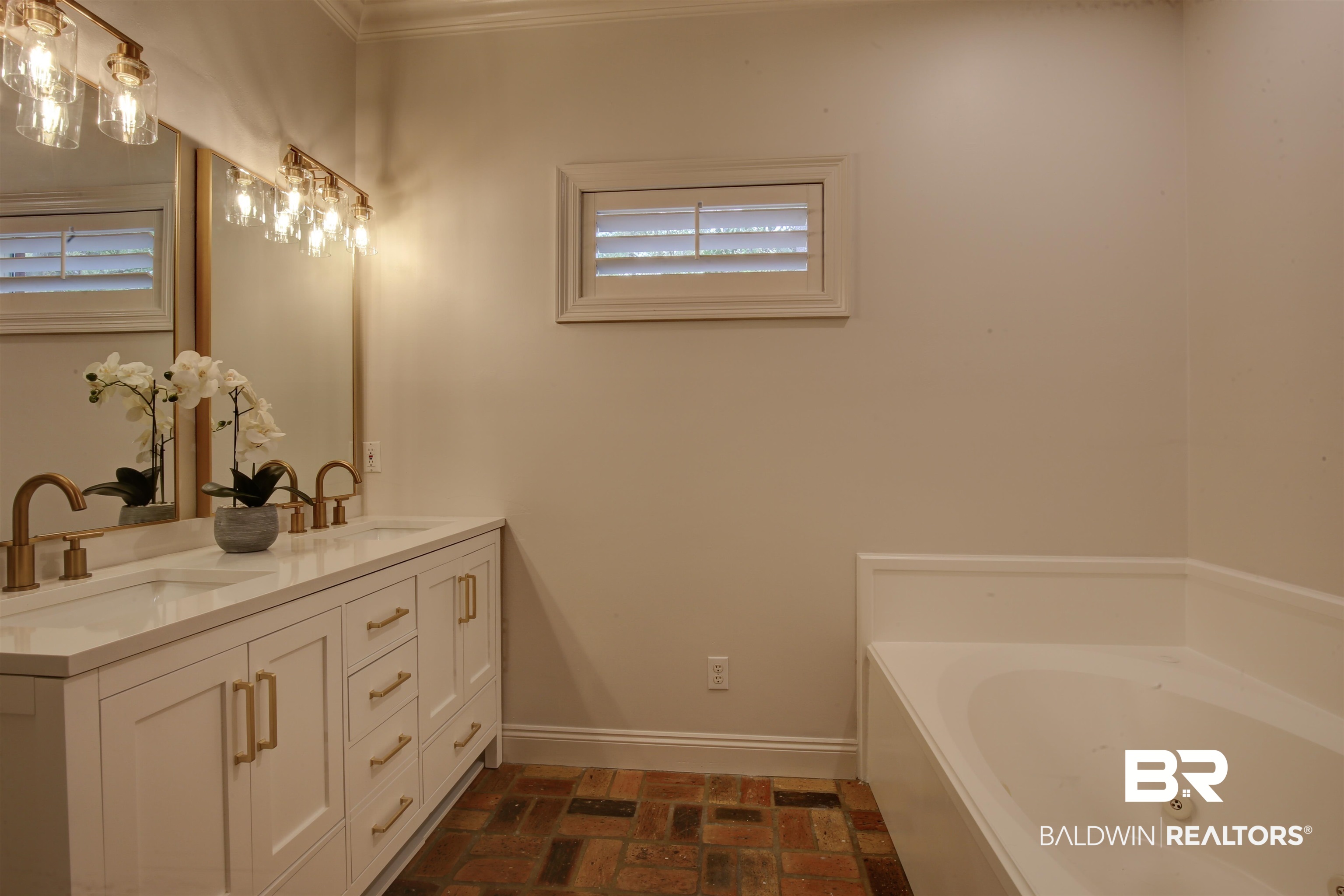 23764 2nd Street Fairhope, AL 36532 - Photo 17 of 38 Primary Bathroom