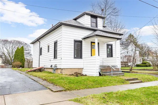 $149,900 | 9 Universal Avenue, Geneva City, NY 14456