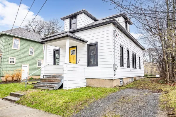 $149,900 | 9 Universal Avenue, Geneva City, NY 14456