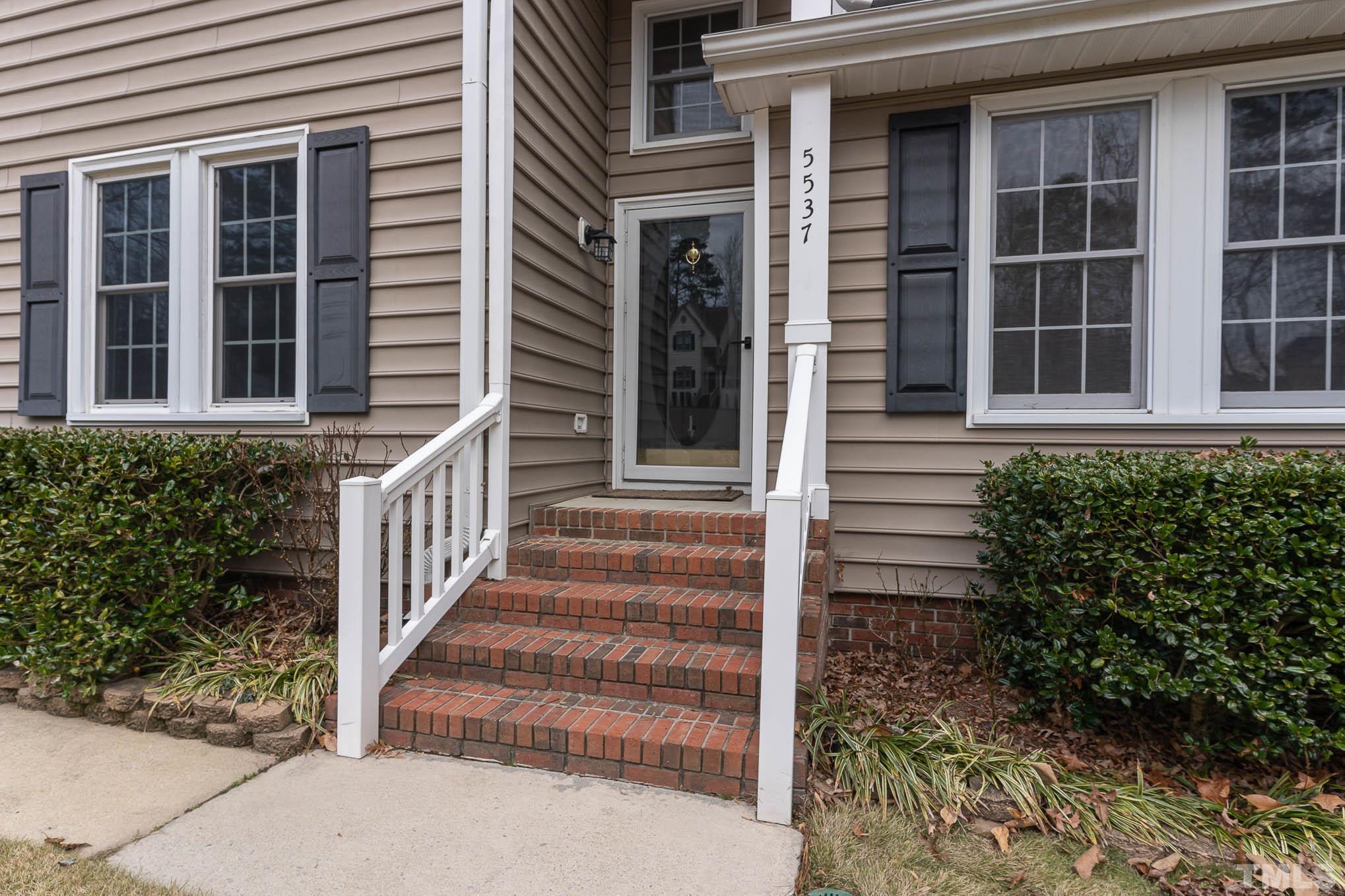 5537 Centipede Trail Raleigh, NC 27610 - Photo 4 of 30 Gallery Image 4