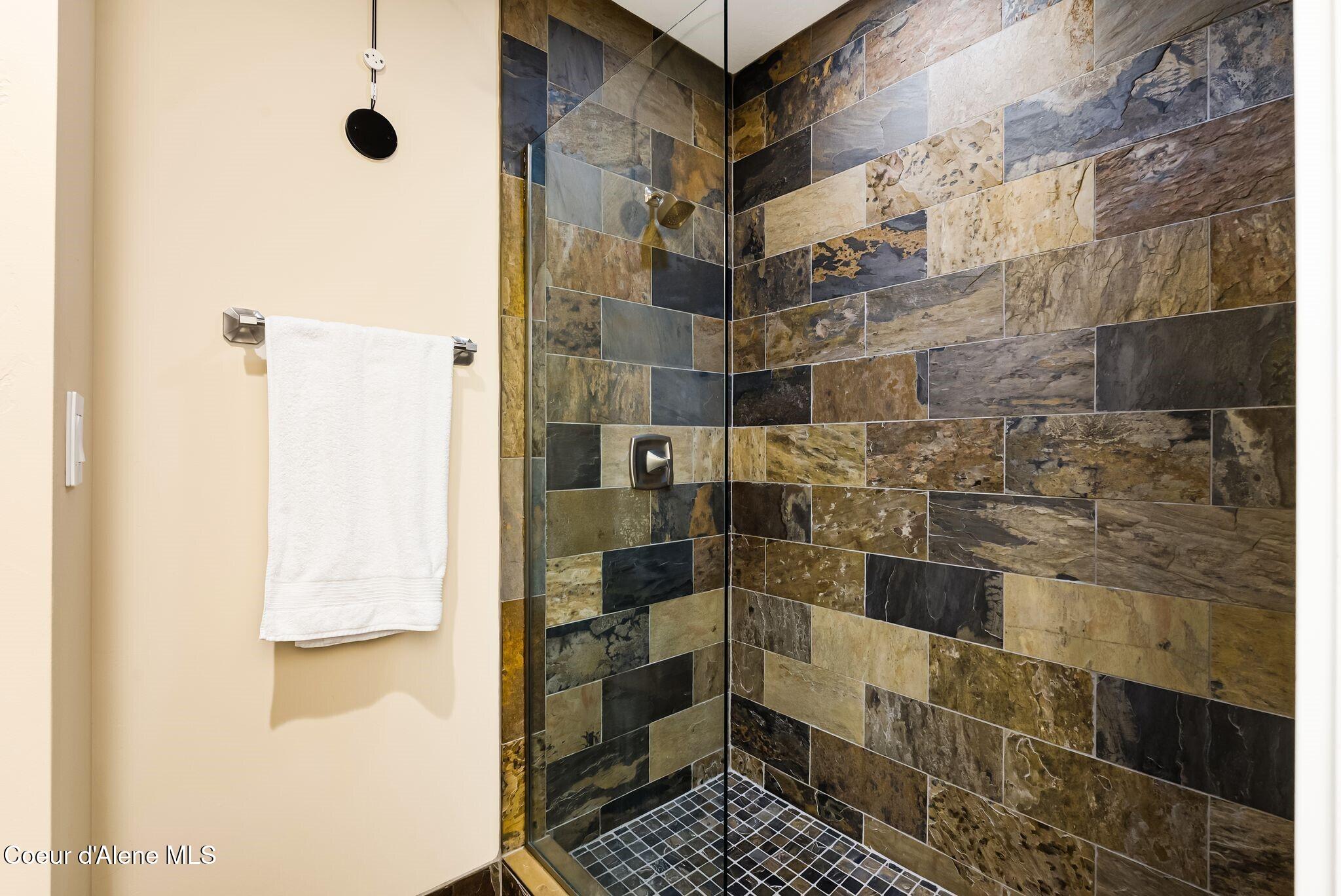 91 Village Lane Sandpoint, ID 83864 - Photo 45 of 66 Bath for Bedrooms 2 and 3