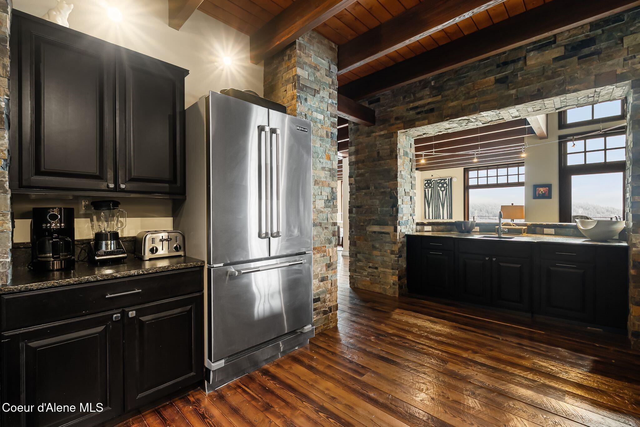 91 Village Lane Sandpoint, ID 83864 - Photo 10 of 66 High End Appliances