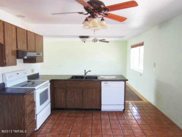 8494 East Desert Spring Street Tucson, AZ 85730 - Photo 7 of 23