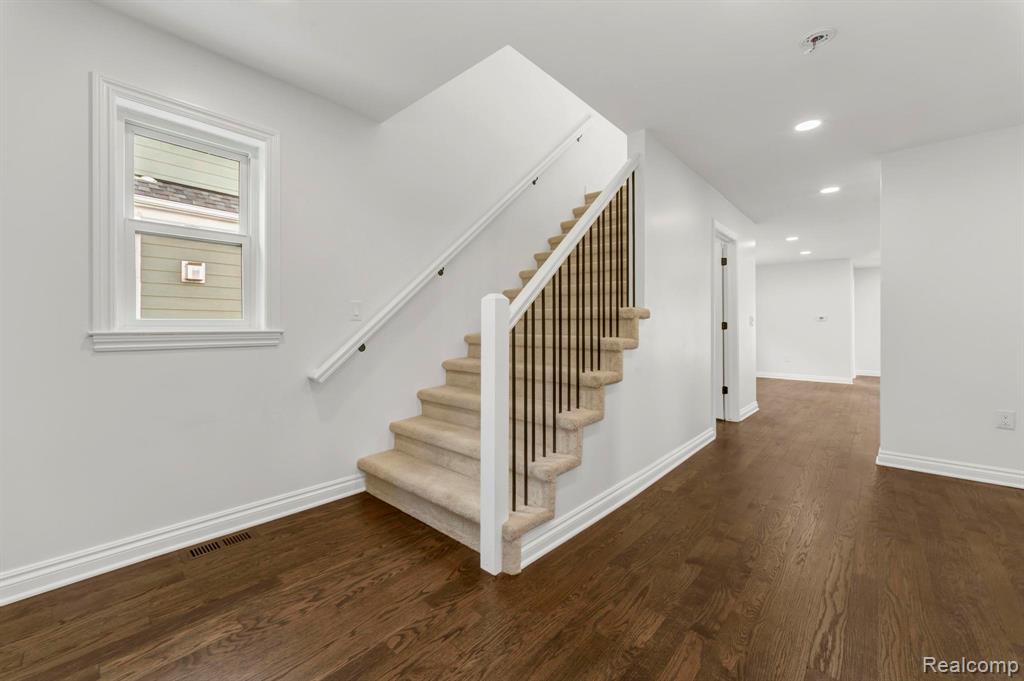 1285 Ruffner Avenue Birmingham, MI 48009 - Photo 19 of 50