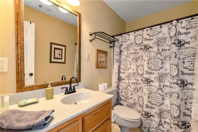 $485,000 | 276 Zeppelin Strasse, Helen, GA 30545