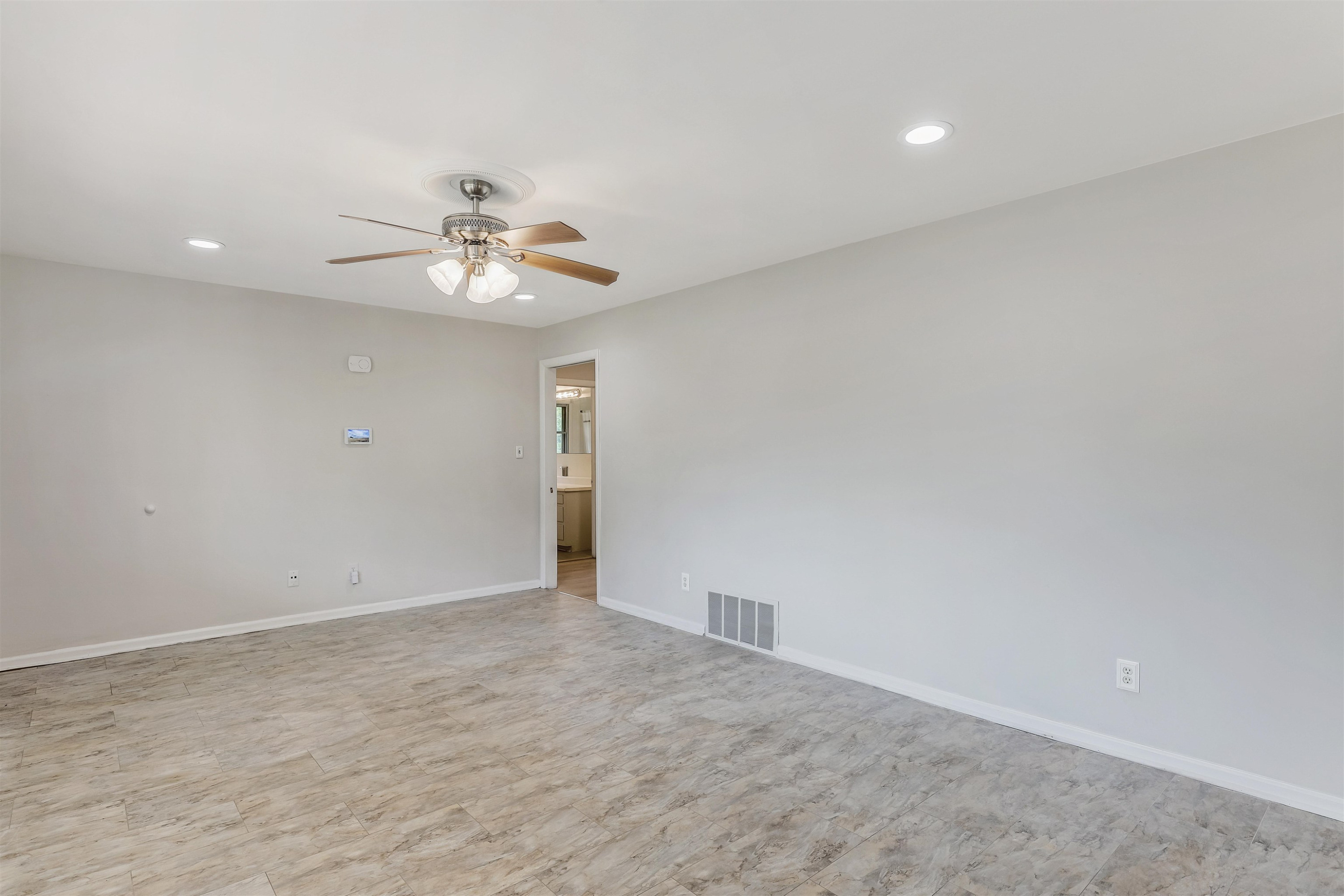 425 Jones Franklin Road Raleigh, NC 27606 - Photo 5 of 27 Photo 5