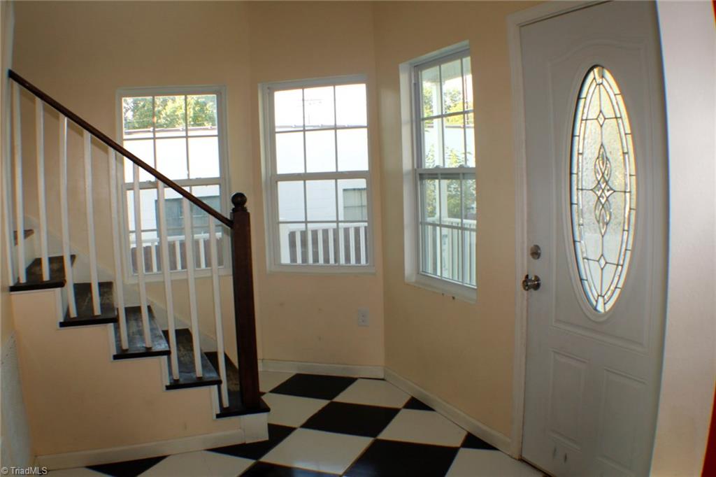 604 Prospect Street High Point, NC 27260 - Photo 4 of 25 Gallery Image 4