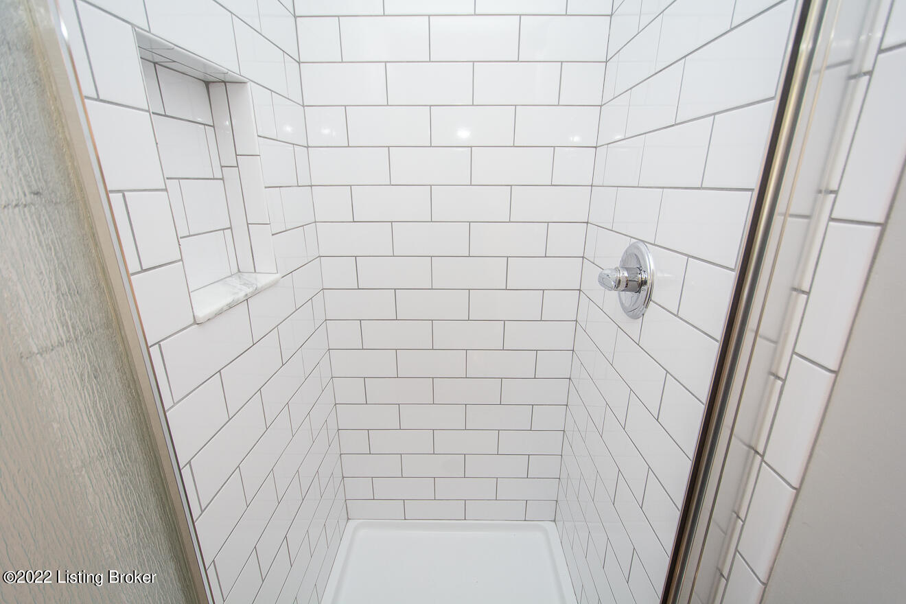 9310 Fairground Road Louisville, KY 40291 - Photo 22 of 48 Full Bath 1st floor