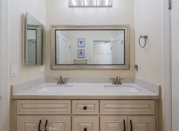 $800,000 | 14944 Texaco Avenue, Paramount, CA 90723