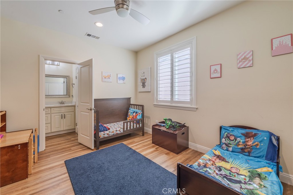 14944 Texaco Avenue Paramount, CA 90723 - Photo 18 of 25