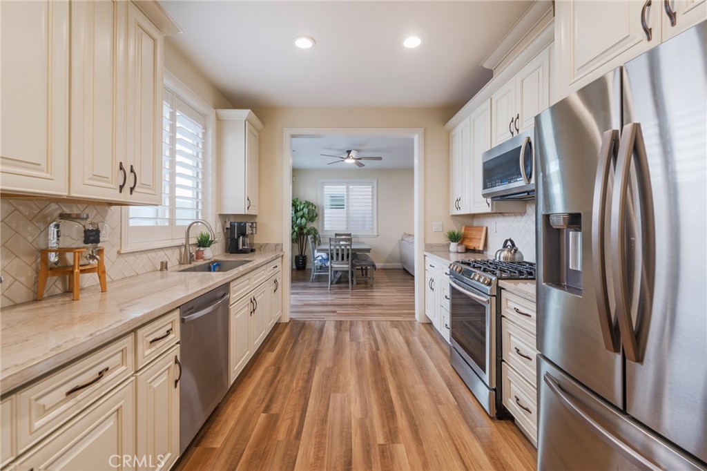 14944 Texaco Avenue Paramount, CA 90723 - Photo 5 of 25