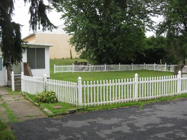 4770 Chapmans Road Allentown, PA 18104 - Photo 4 of 12 Yard home 1