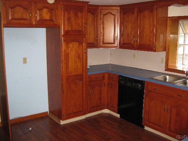 4770 Chapmans Road Allentown, PA 18104 - Photo 8 of 12 Kitchen home 1