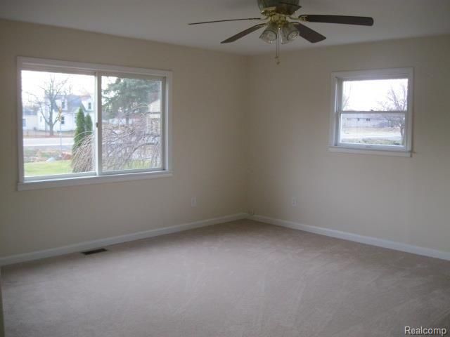 30370 Fort Road Rockwood, MI 48173 - Photo 4 of 10 4.JPG
