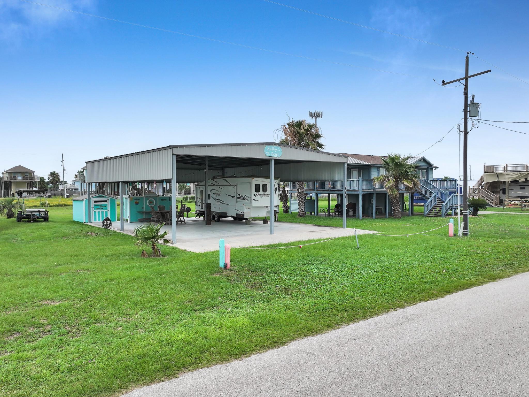 955 O' Neil Road Crystal Beach, TX 77650 - Photo 3 of 17
