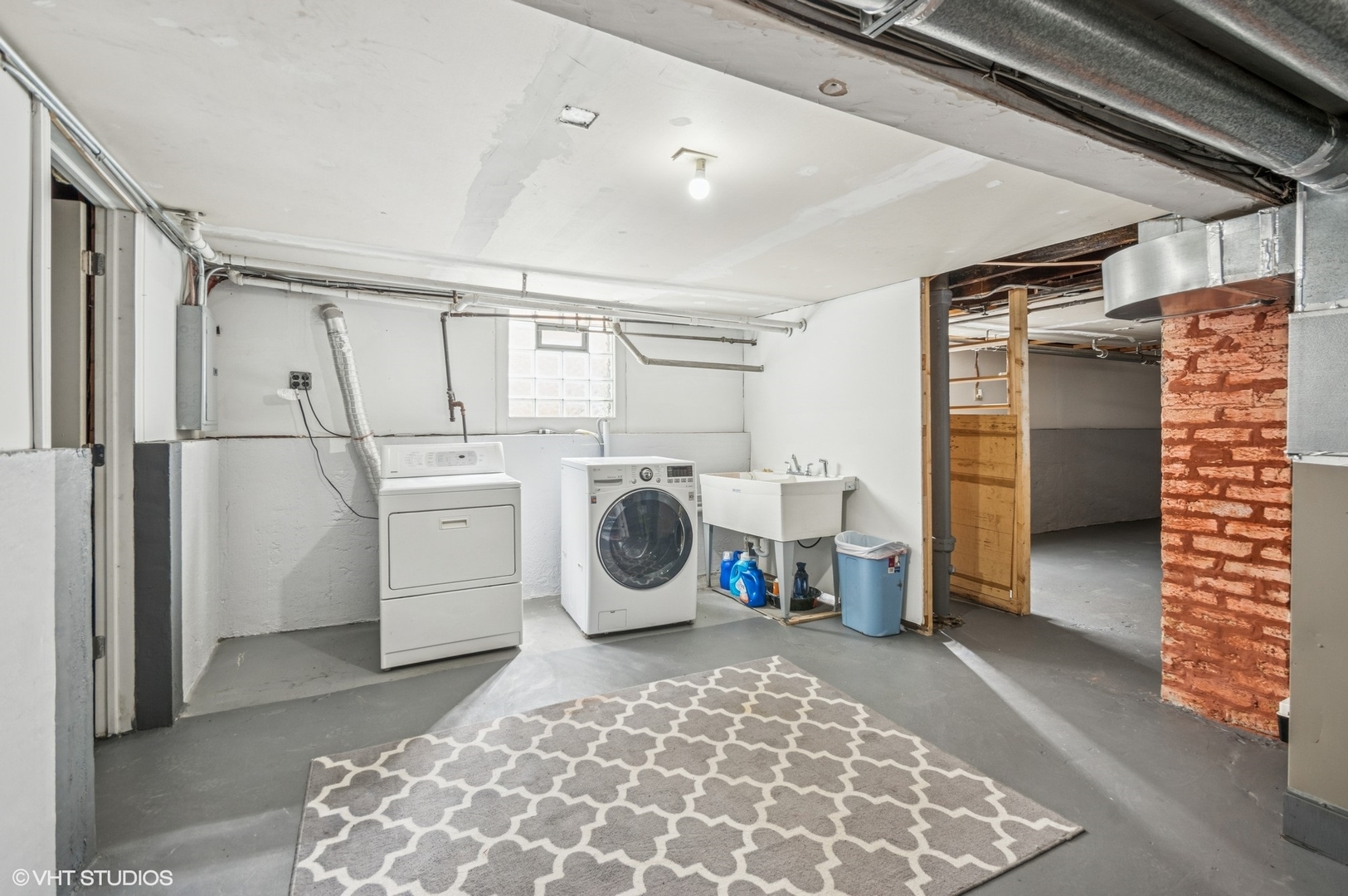 4339 North Ridgeway Avenue Chicago, IL 60618 - Photo 24 of 30 Gallery Image 24