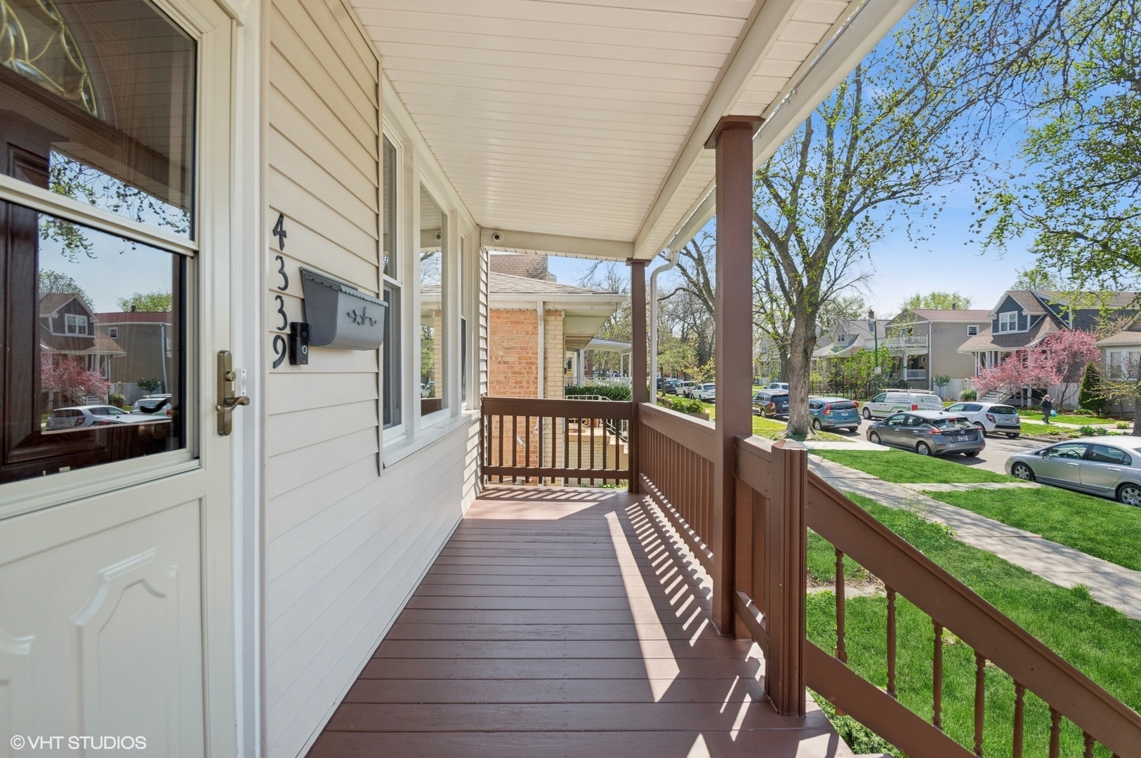 4339 North Ridgeway Avenue Chicago, IL 60618 - Photo 3 of 30 Gallery Image 3