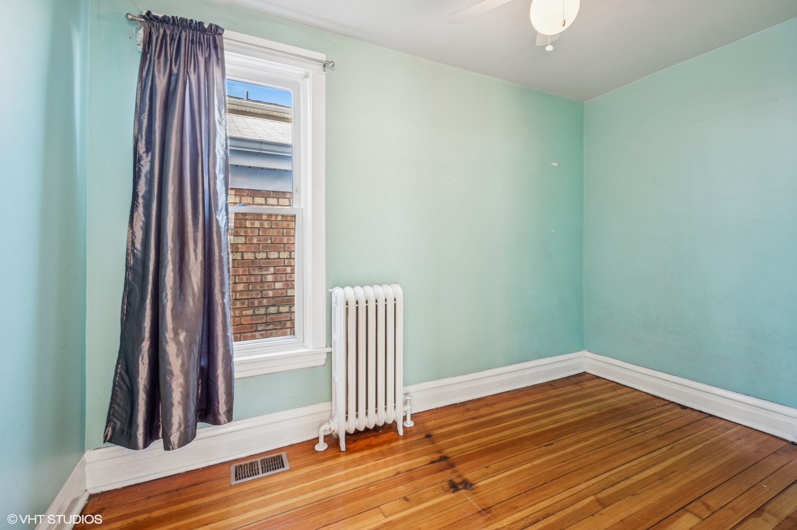4339 North Ridgeway Avenue Chicago, IL 60618 - Photo 10 of 30 Gallery Image 10