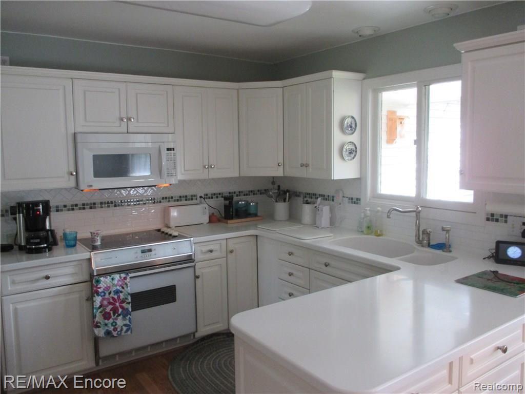 5196 Aintree Road Rochester, MI 48306 - Photo 8 of 37 14.JPG