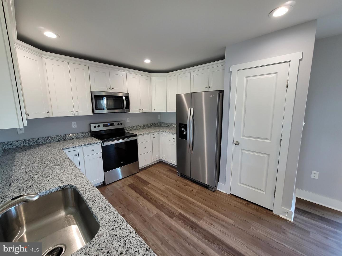 250 Fox Lair Ln Summit Point Summit Point, WV 25446 - Photo 7 of 20